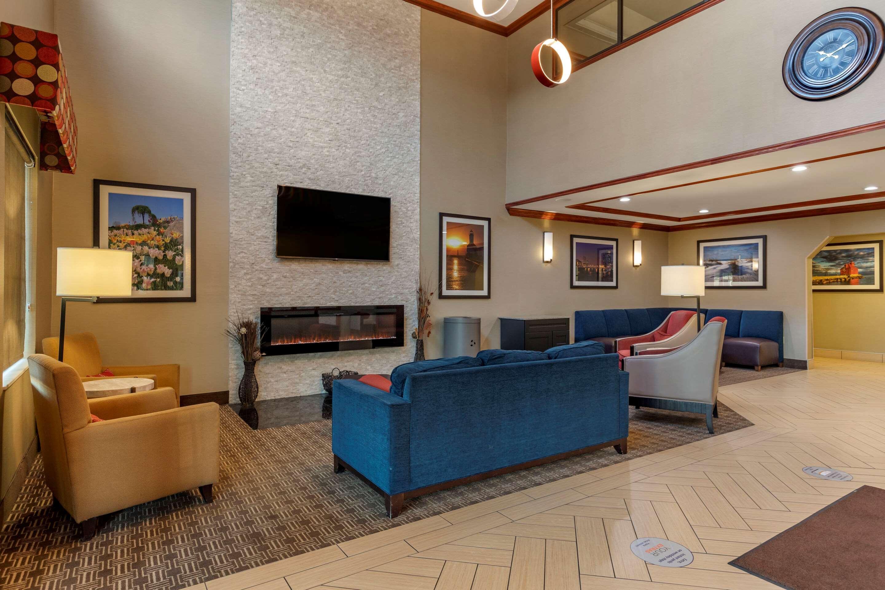 Comfort Suites Grand Rapids South Kentwood Dış mekan fotoğraf